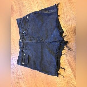 Madewell black Jean short, gently used.